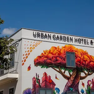 Urban Garden מלון